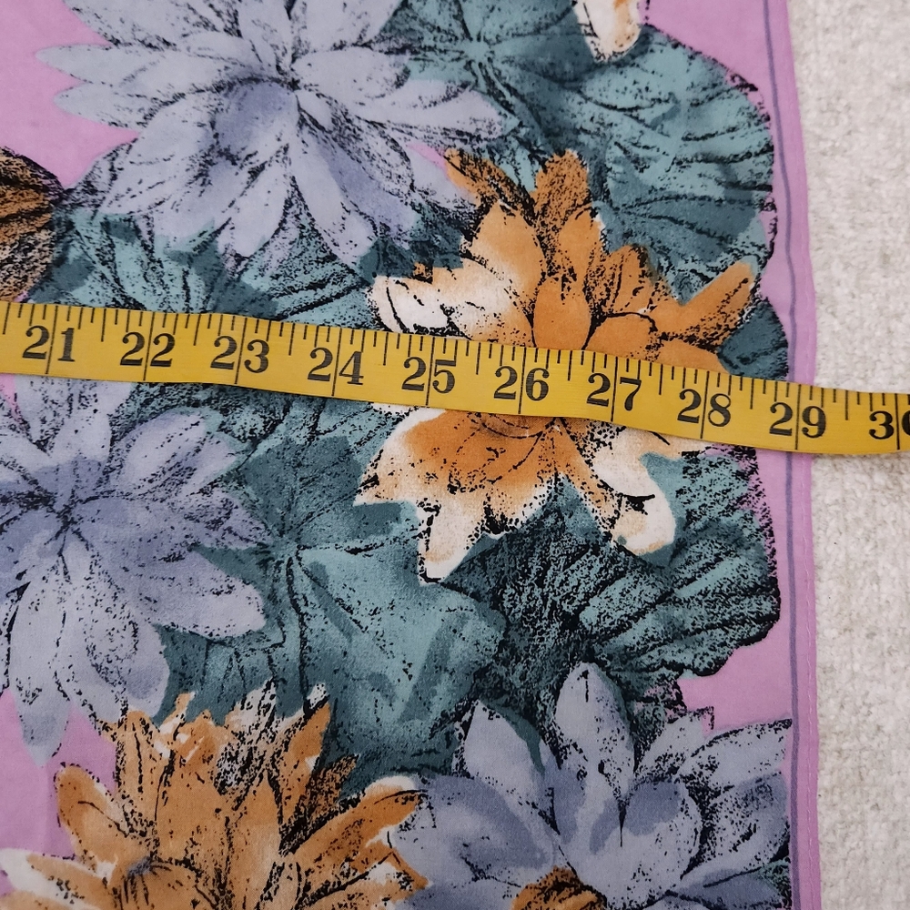 Vintage Vera Neumann Silk Scarf Floral Pattern Square Scarf 29" x 29" - Picture 8 of 8